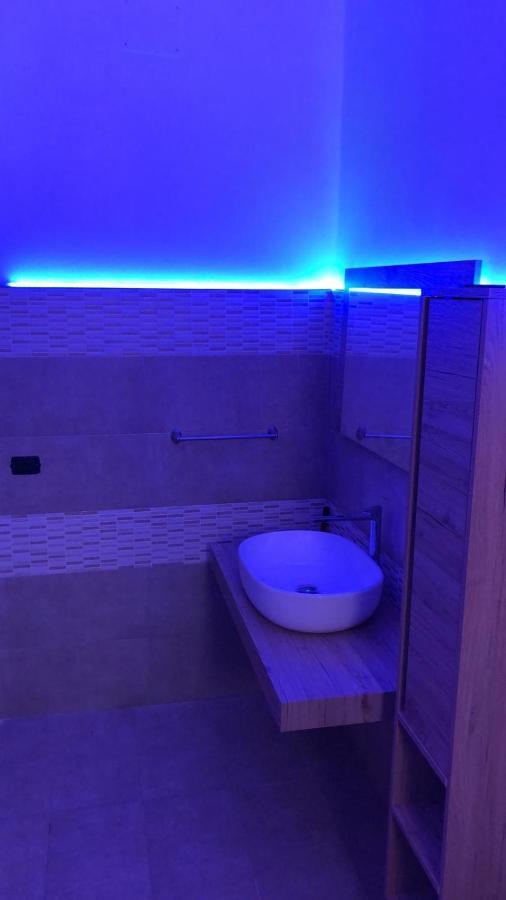 Casa Vacanze Modern Walls مونوبولي المظهر الخارجي الصورة